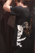 Camiseta negra manga corta algodón GOTS - PIRATES