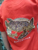 Camiseta 100% algodón ecológico niños y niñas con un diseño de una tortuga gráfica